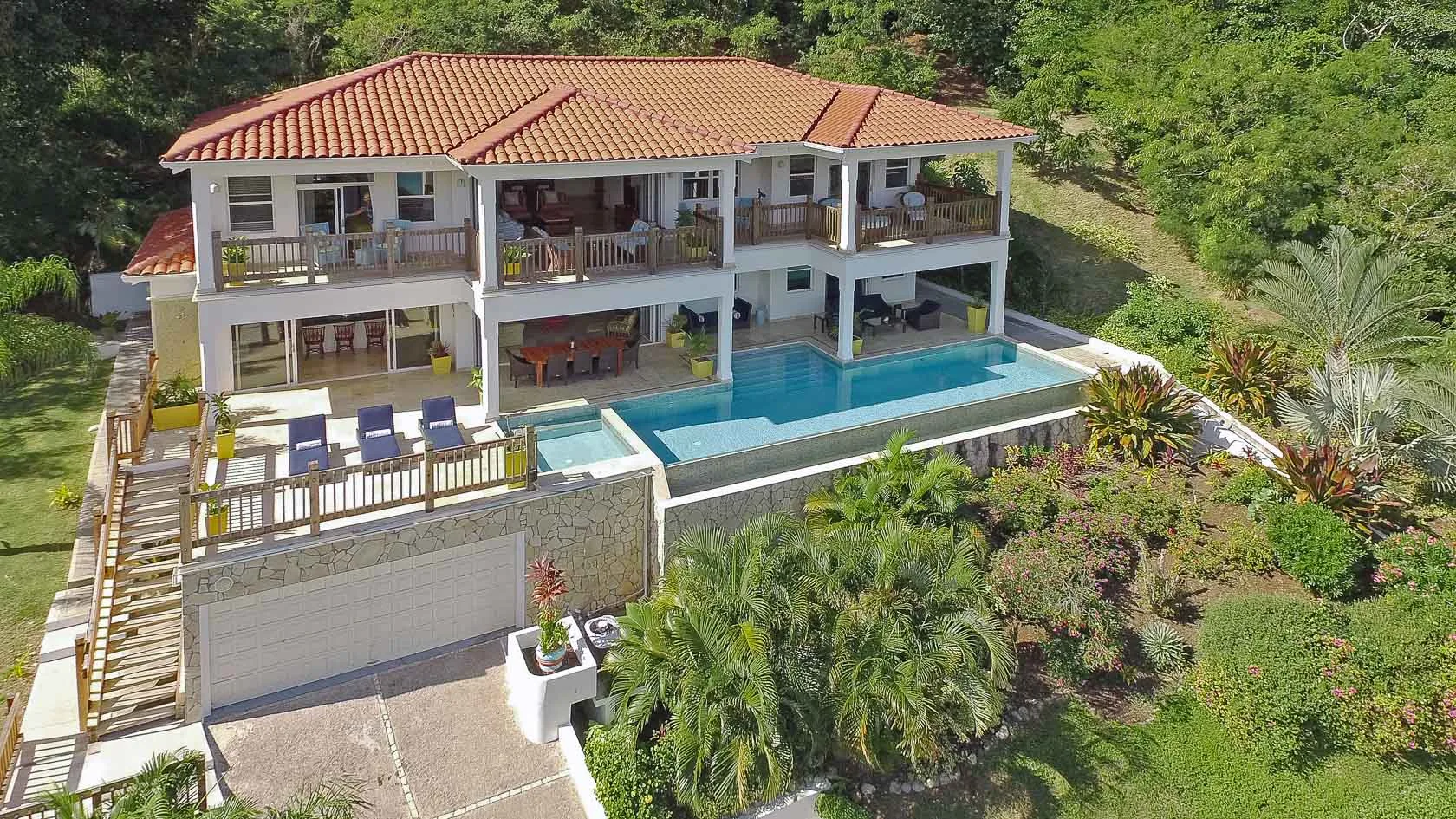 Mount Cinnamon Hotel and Beach Club 7